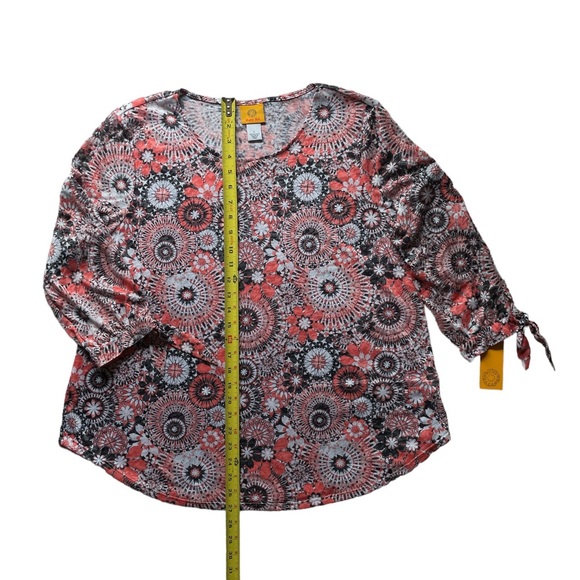 Ruby Rd. Fun Summer Blouse - Picture 4 of 10